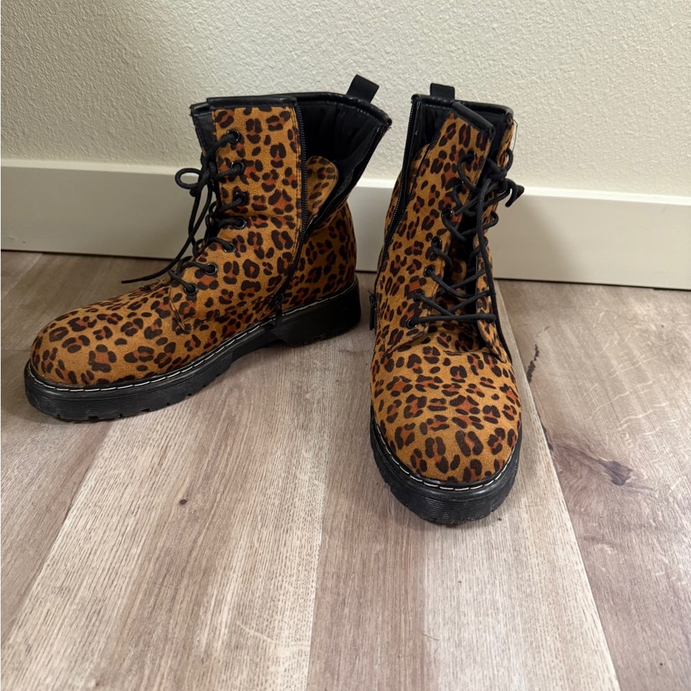 Women’s cheetah boots